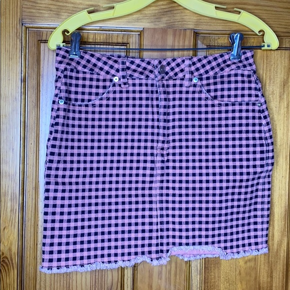Forever 21 Dresses & Skirts - NWOT Pink checkered skirt- Never Worn Forever21